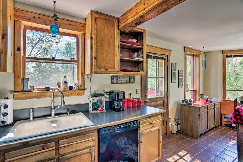 Cozy Home with Deck and Mountain Views, Walk to Casinos image 4